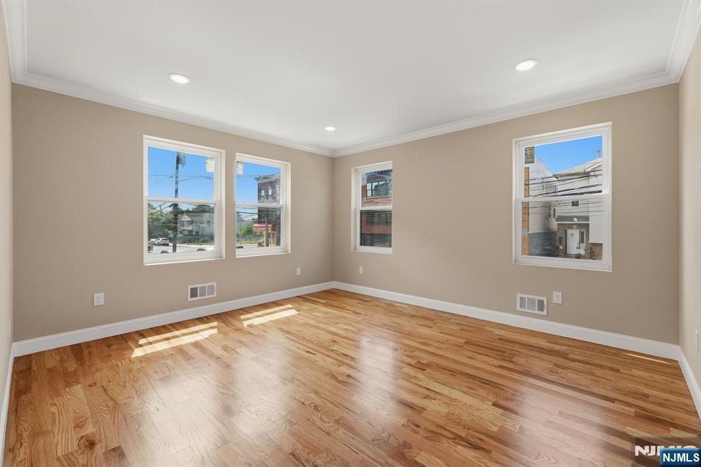 438 10th Street — photo 15