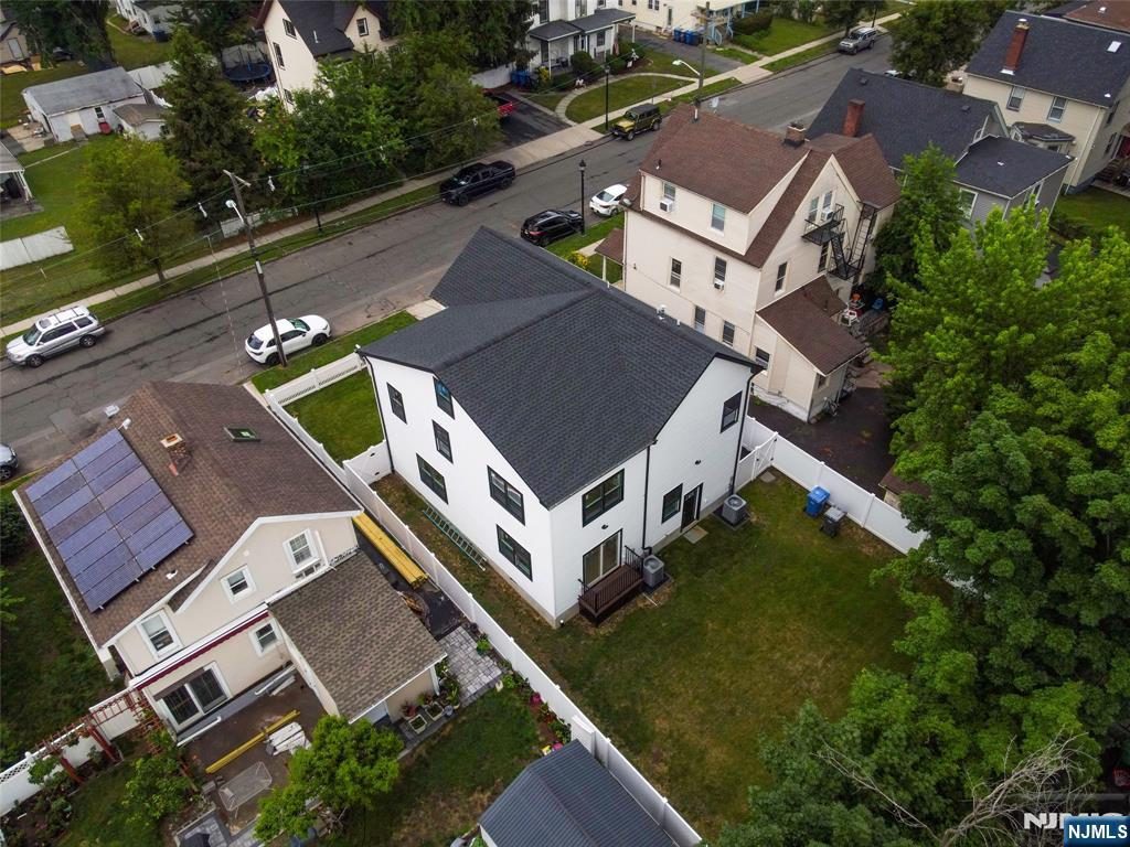 155 Waldo Place — photo 37