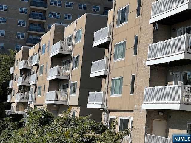 7420 Boulevard E #2C - Photo 4