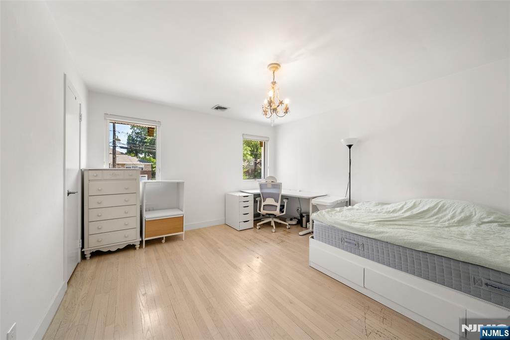 1095 Palisade Avenue — photo 17