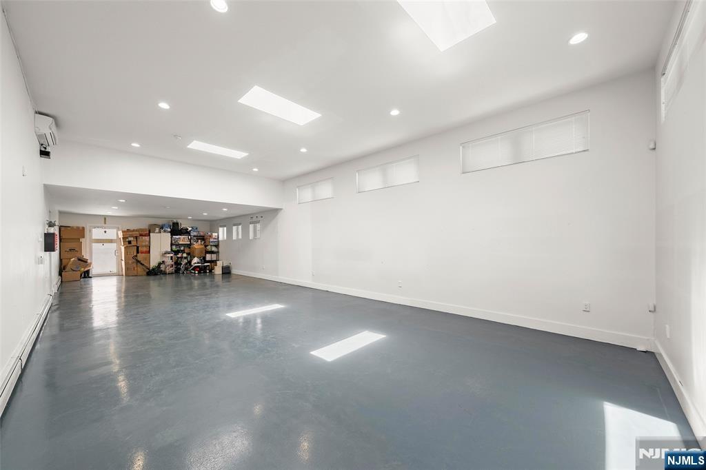 1095 Palisade Avenue — photo 26