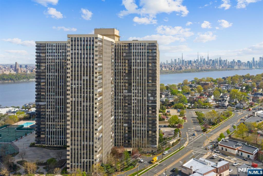 200 Winston Dr #2120, Cliffside Park, NJ 07010