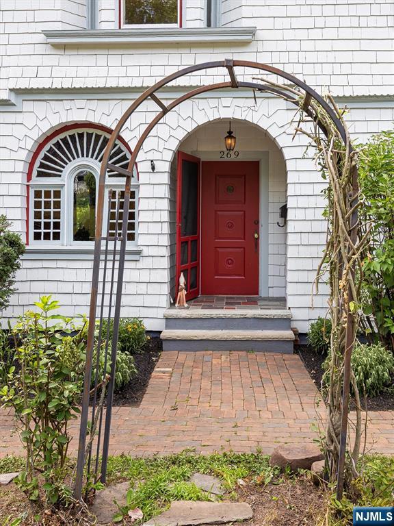 269 Vose Avenue — photo 2
