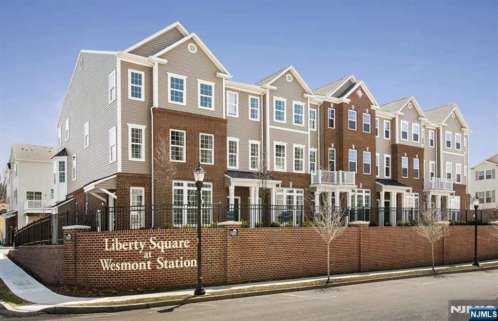 5 Truman Drive 5 - Photo 1
