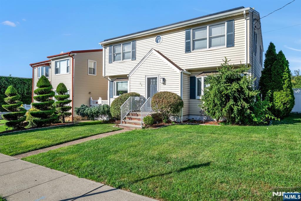 21 Kipp Ave, Lodi, NJ 07644