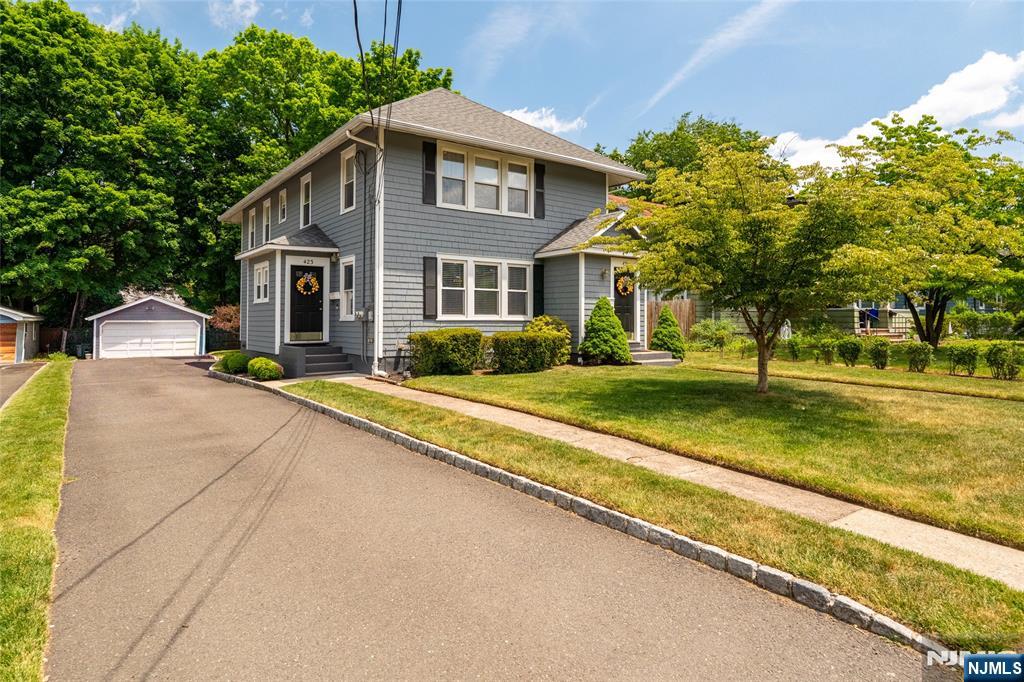 423 Closter Dock Road, Closter NJ — listing photo