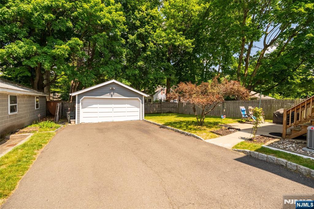 423 Closter Dock Road — photo 36