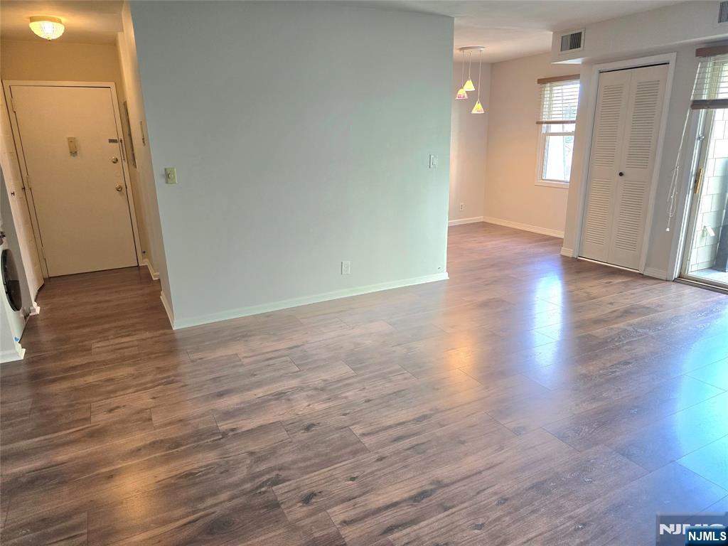 560 North Avenue I - Photo 5