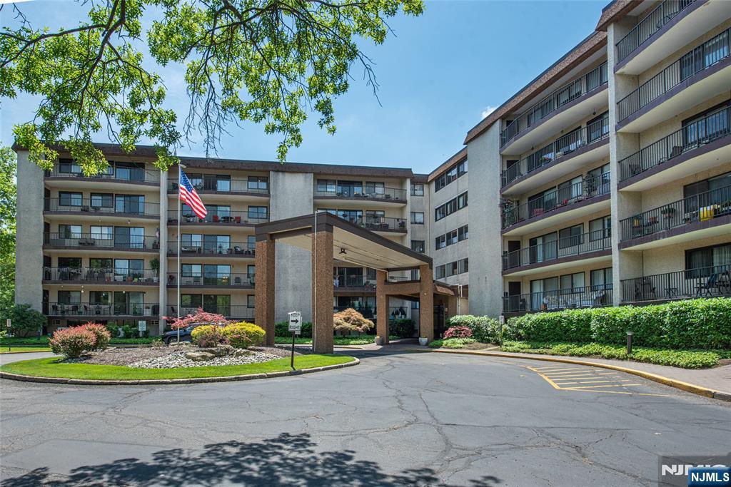 521 Piermont Ave #315A, River Vale, NJ 07675