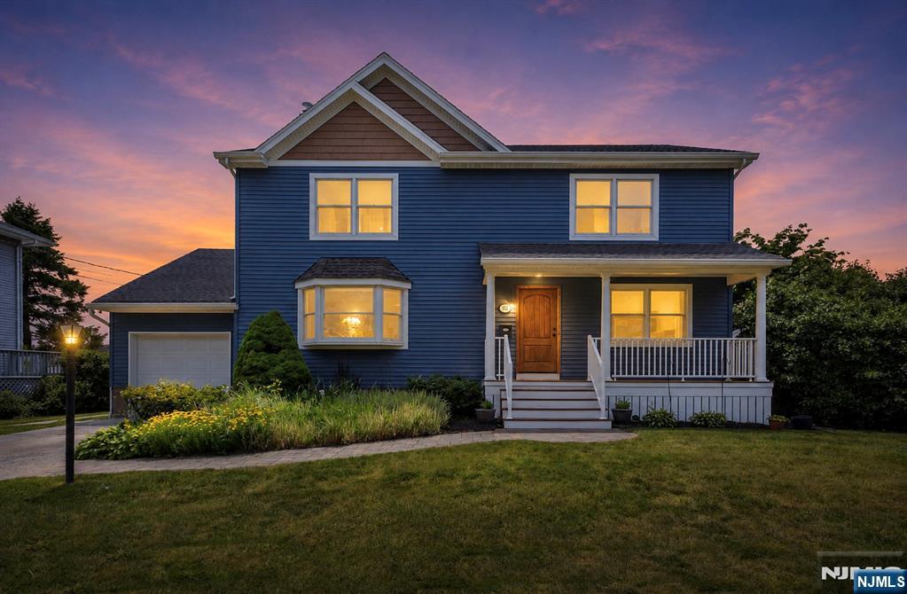 512 Lyster Ave, Saddle Brook, NJ 07663
