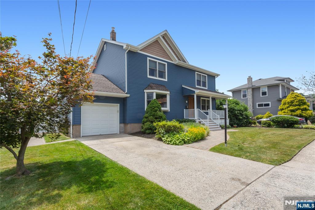 512 Lyster Ave, Saddle Brook, NJ 07663