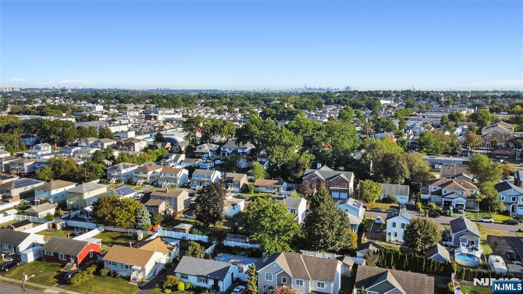 512 Lyster Ave, Saddle Brook, NJ 07663