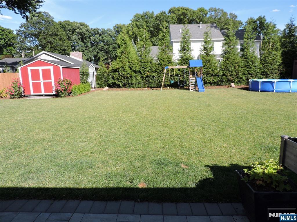 350 Monroe Avenue — photo 39