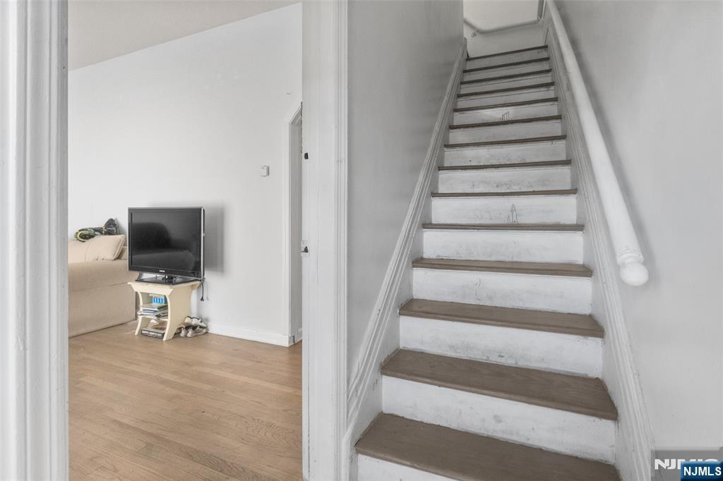 155 Wilson Avenue — photo 5
