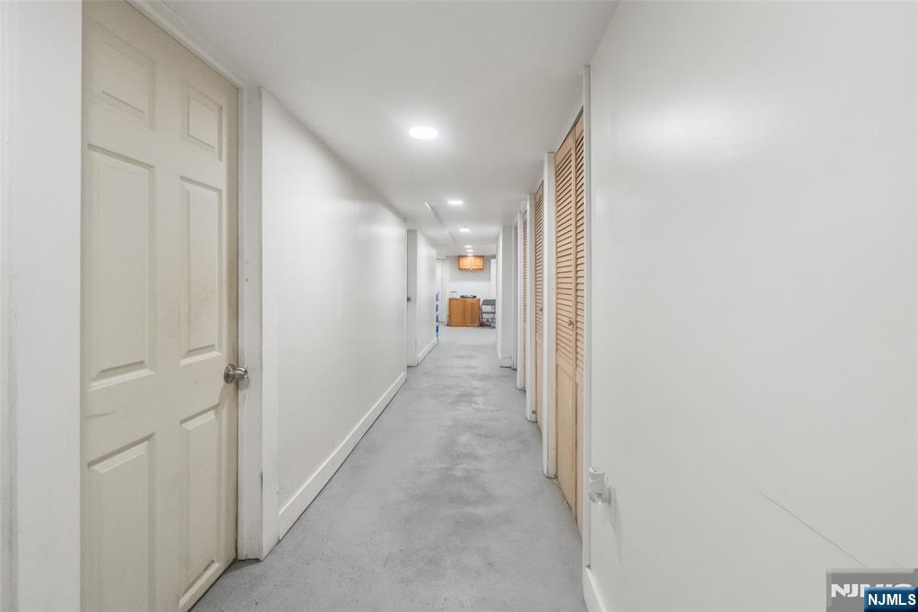 155 Wilson Avenue — photo 43