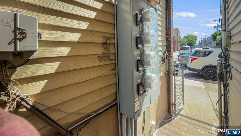 155 Wilson Avenue — photo 46