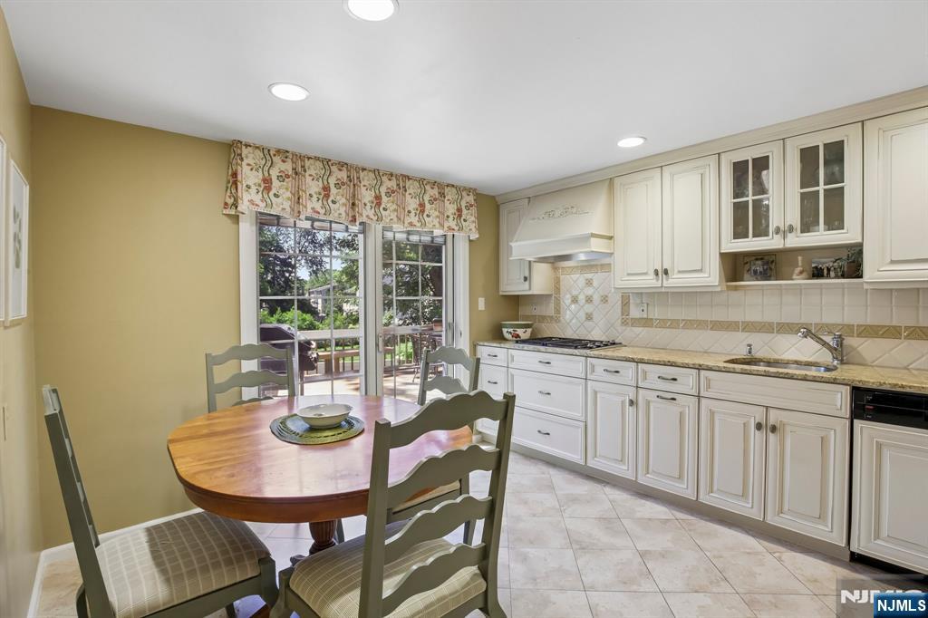 24 Cherry Hill Road — photo 3