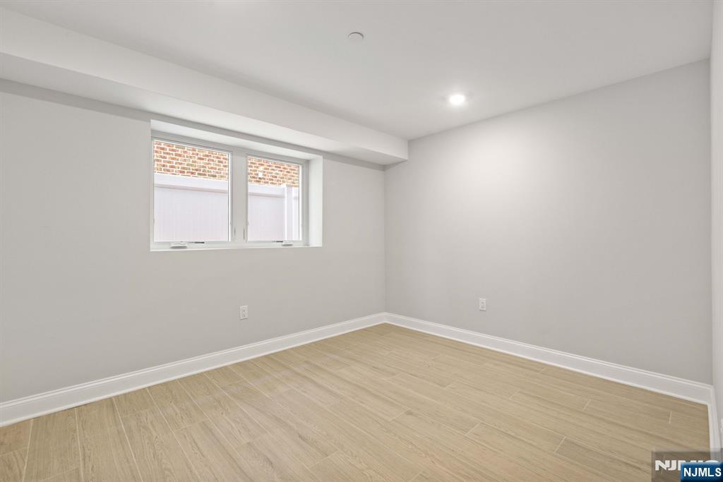 229 Wayne Avenue — photo 29