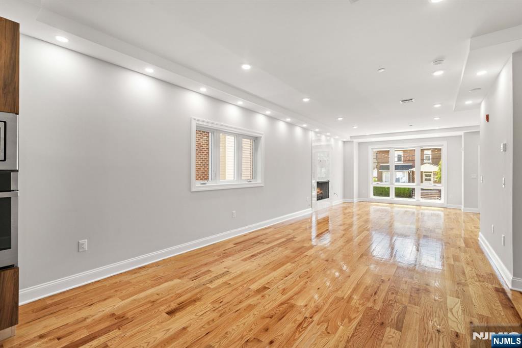 229 Wayne Avenue — photo 7