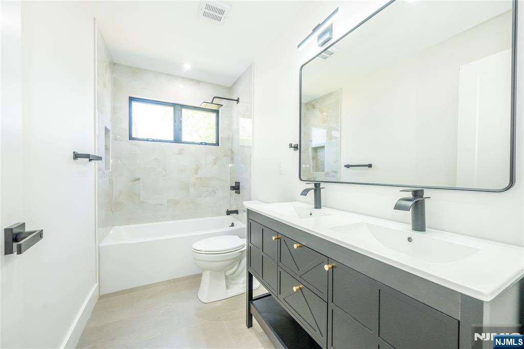 363 Park Street — photo 16