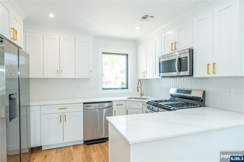363 Park Street — photo 21
