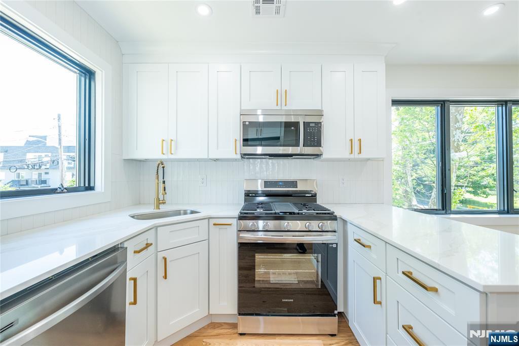 363 Park Street — photo 23