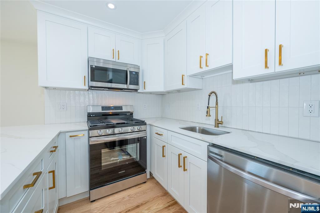 363 Park Street — photo 8