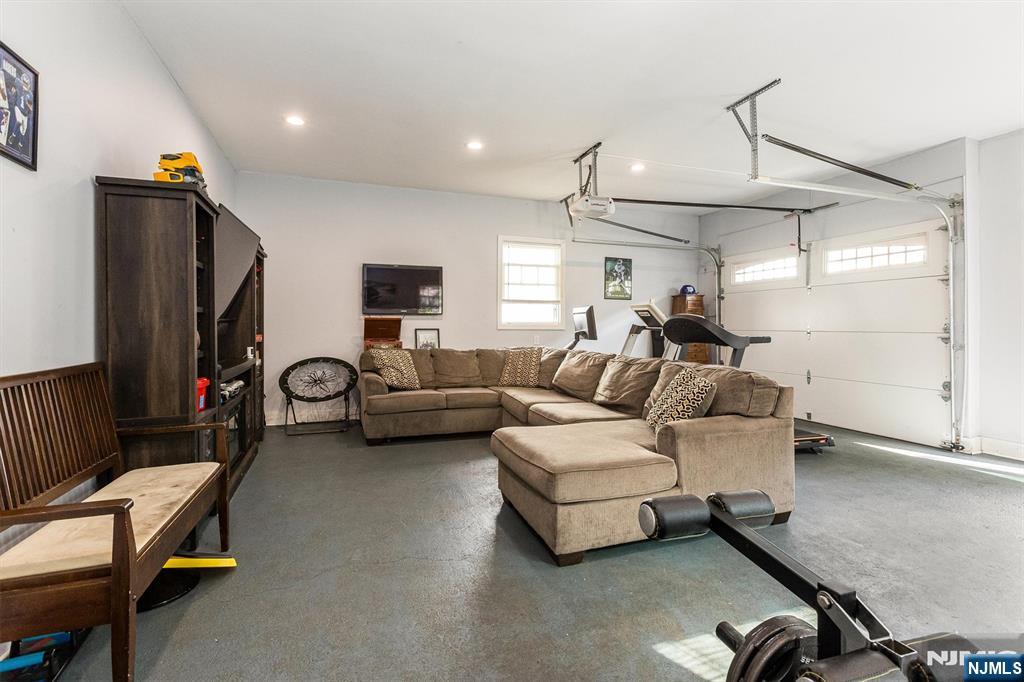 160 Woodland Avenue — photo 43