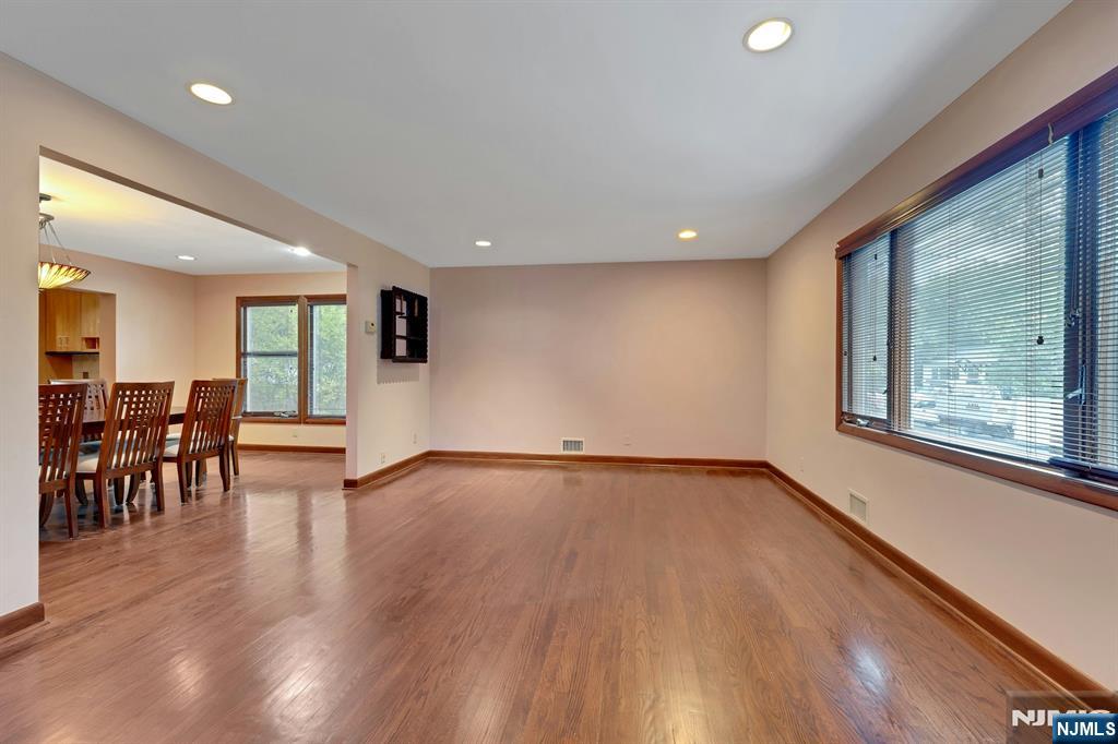 8 Marlo Road — photo 2