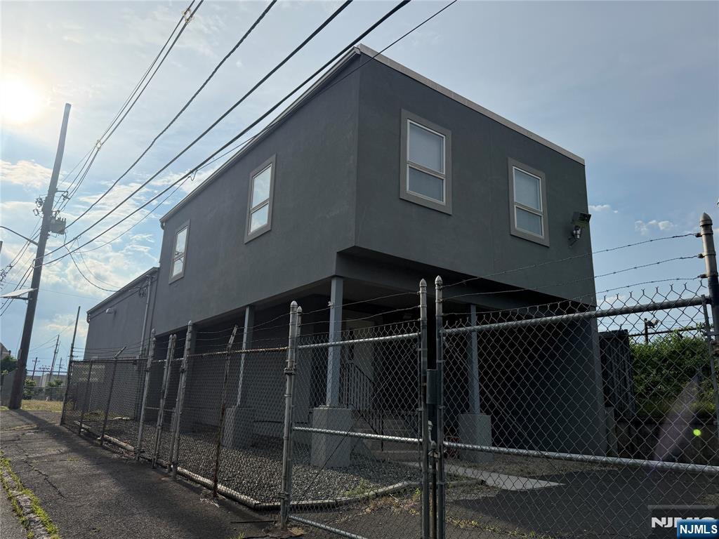 356 Mclean Boulevard — photo 2