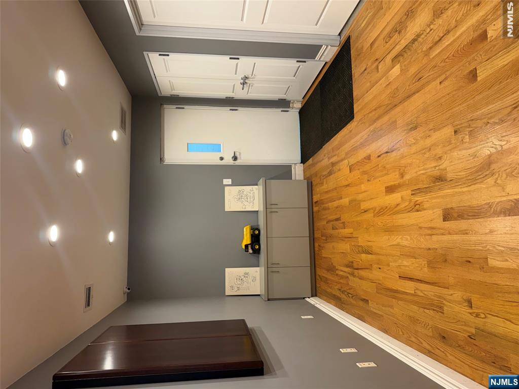 356 Mclean Boulevard — photo 12