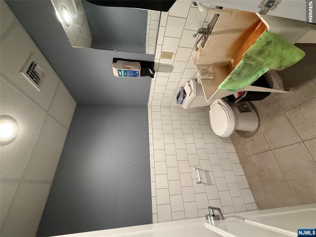 356 Mclean Boulevard — photo 14