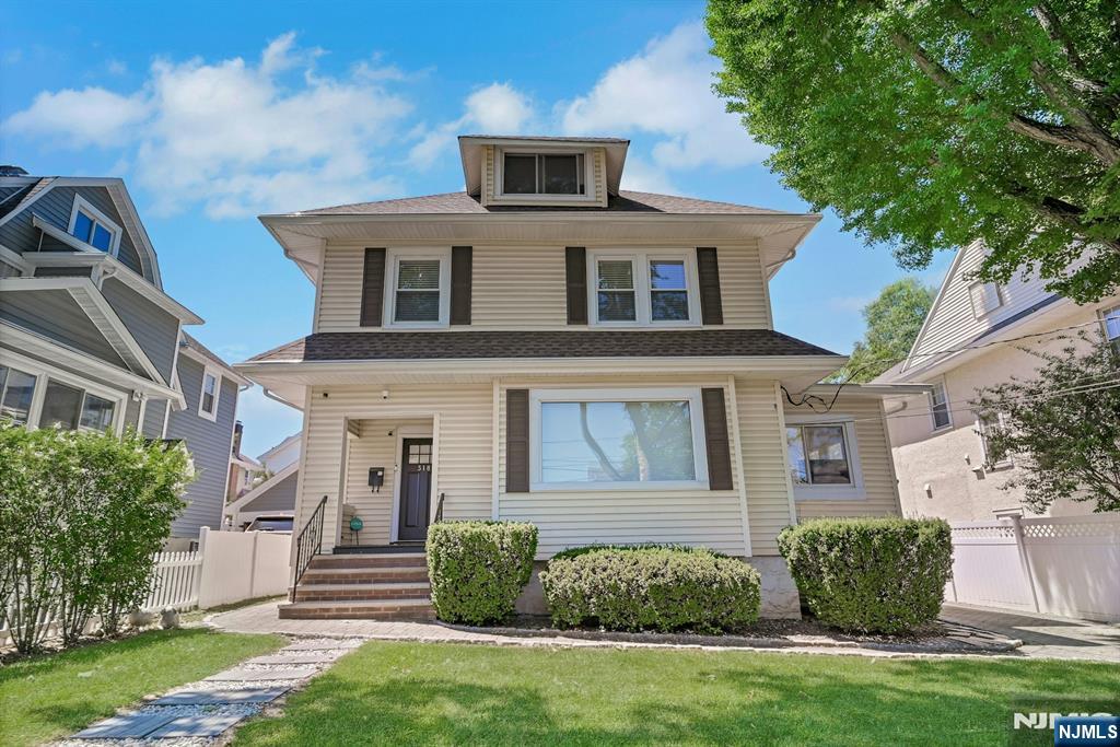 318 Beechwood Place - Photo 1