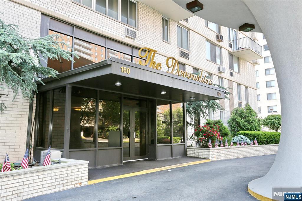 160 Overlook Ave #2D, Hackensack, NJ 07601