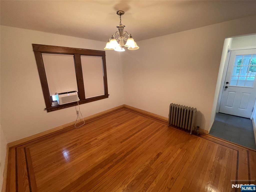 485 Maple Avenue - Photo 4