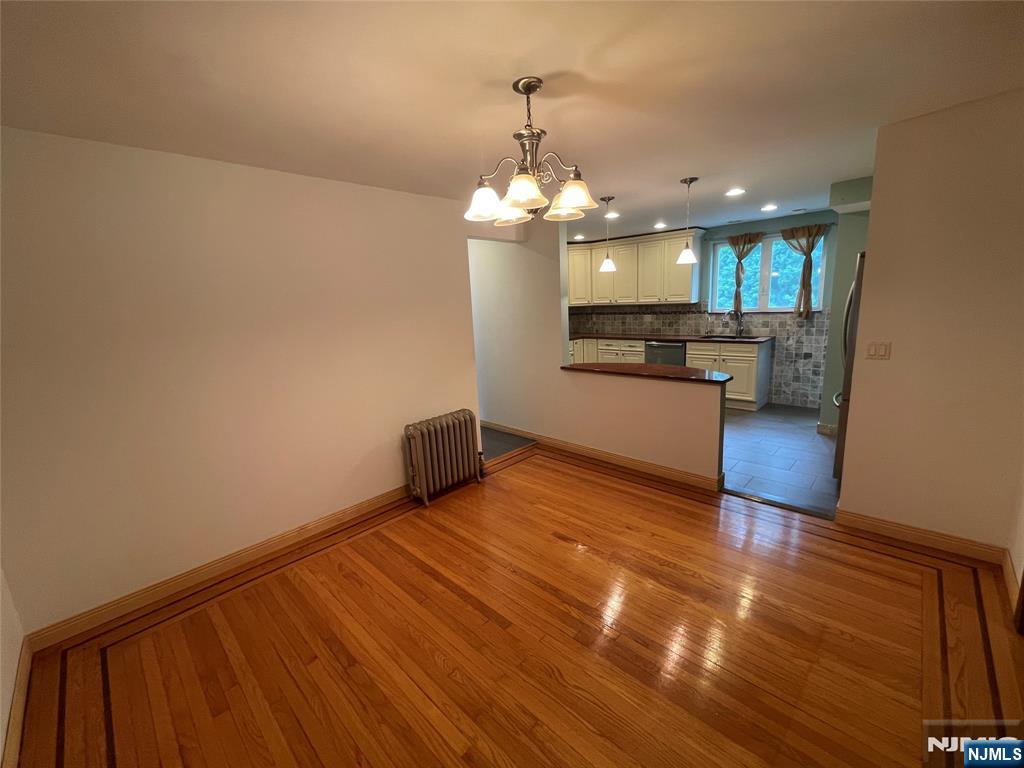 485 Maple Avenue - Photo 5