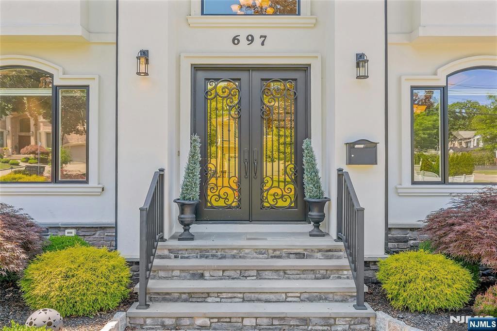 697 Terrace Drive - Photo 2