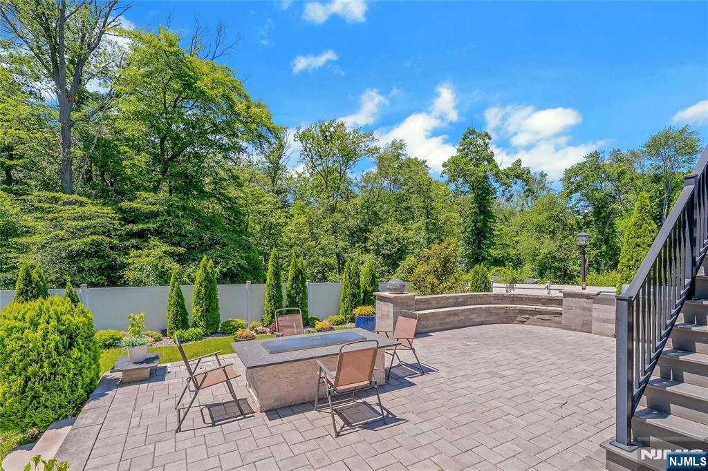 697 Terrace Drive — photo 27