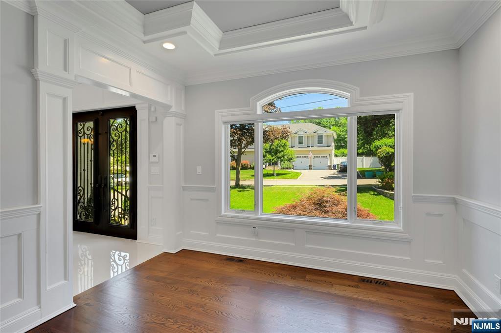697 Terrace Drive — photo 5