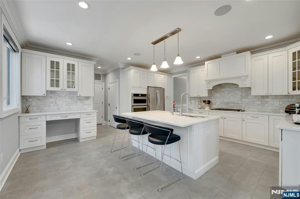 697 Terrace Drive — photo 8
