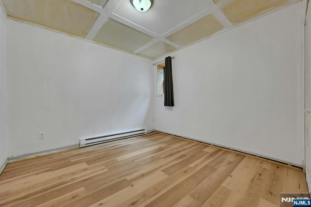 16 Essex Road