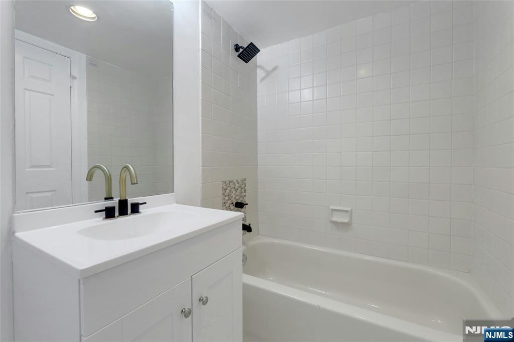 2nd image of 15 Crystal Ln, Paterson, NJ 07501