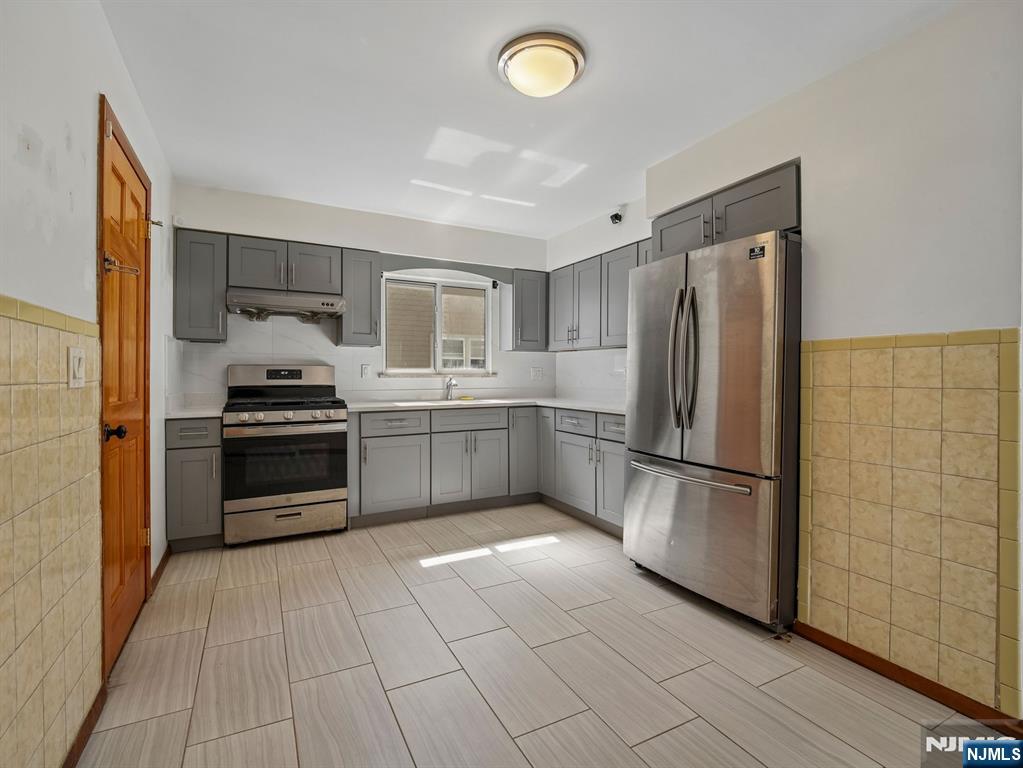 436 Sylvan Street — photo 13