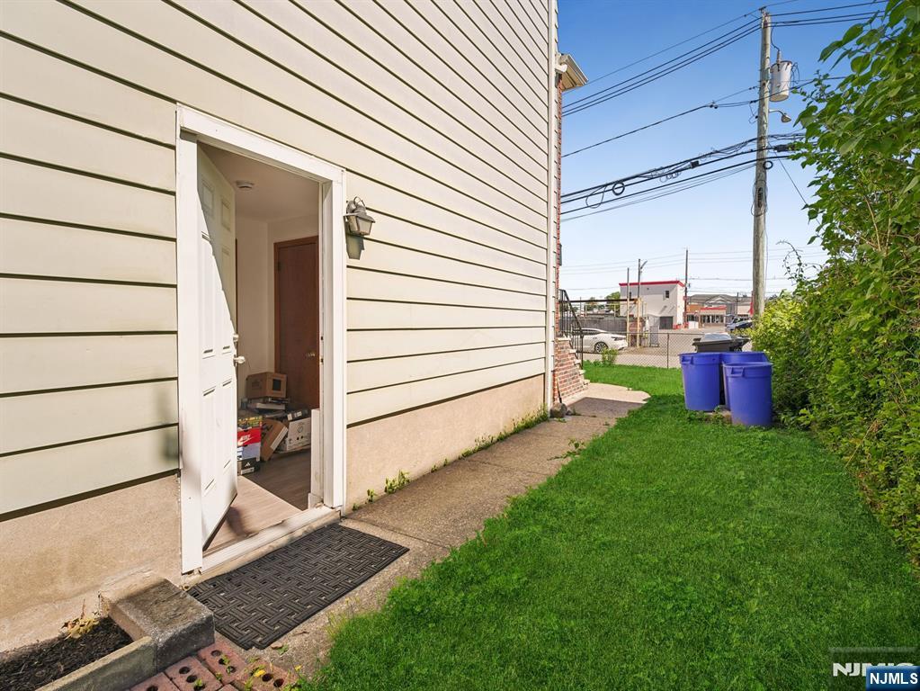 436 Sylvan Street — photo 24