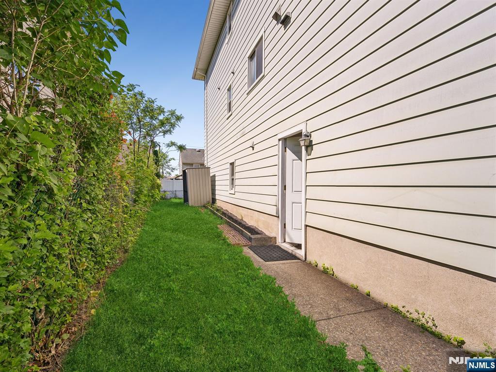 436 Sylvan Street — photo 25