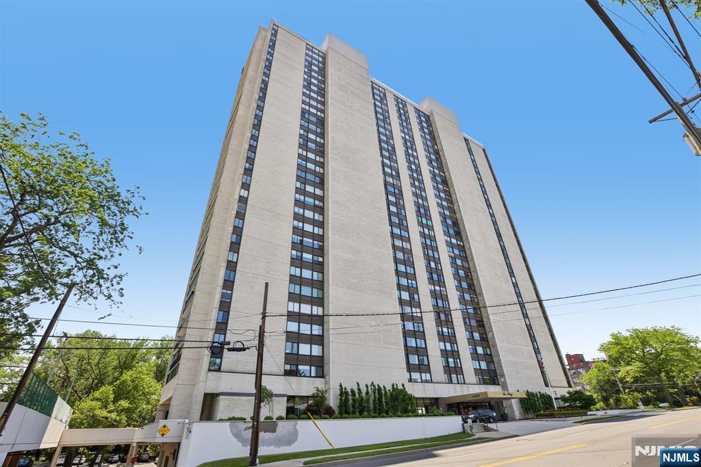 1500 Palisade Ave #18C, Fort Lee, NJ 07024