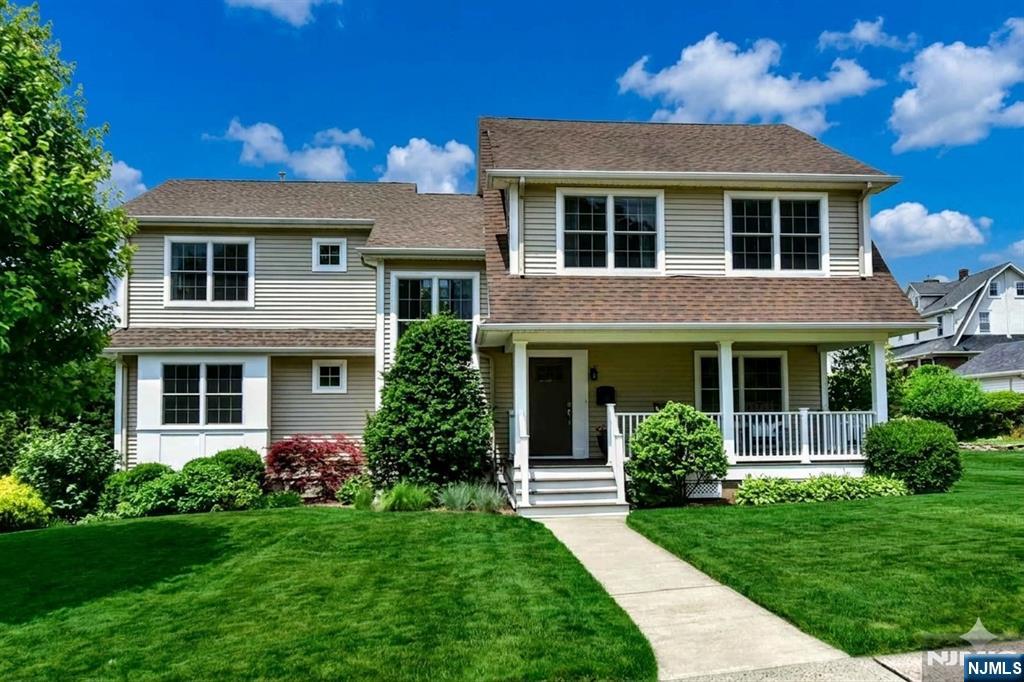 121 Vreeland Avenue, Midland Park NJ — listing photo