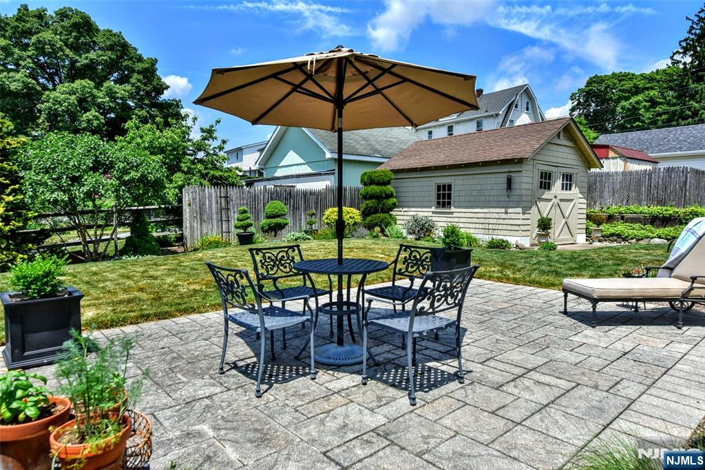 121 Vreeland Avenue — photo 23