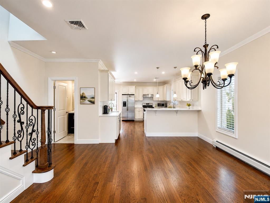78 Lincoln Avenue - Photo 2