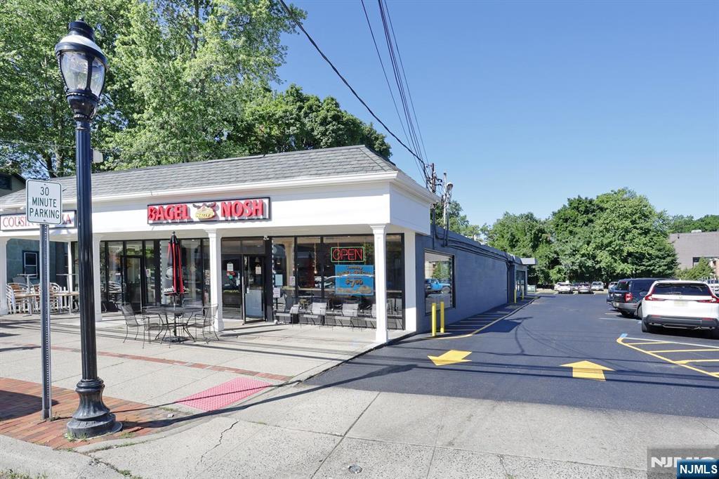 187 Rivervale Rd, River Vale, NJ 07675